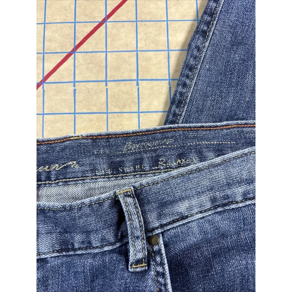 Eddie Bauer‎ Women's Embroidered "Boyfriend" Jeans Size 20 - Picture 4 of 15